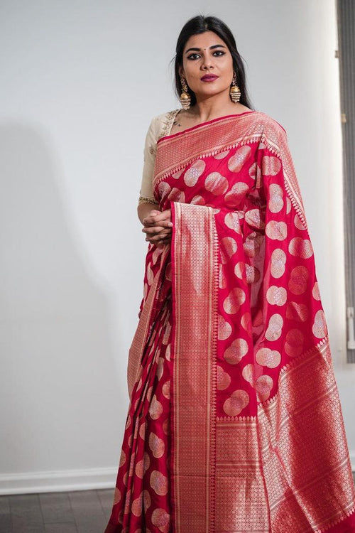 Load image into Gallery viewer, Classy Dark Pink Soft Silk Saree With Unique Blouse Piece
