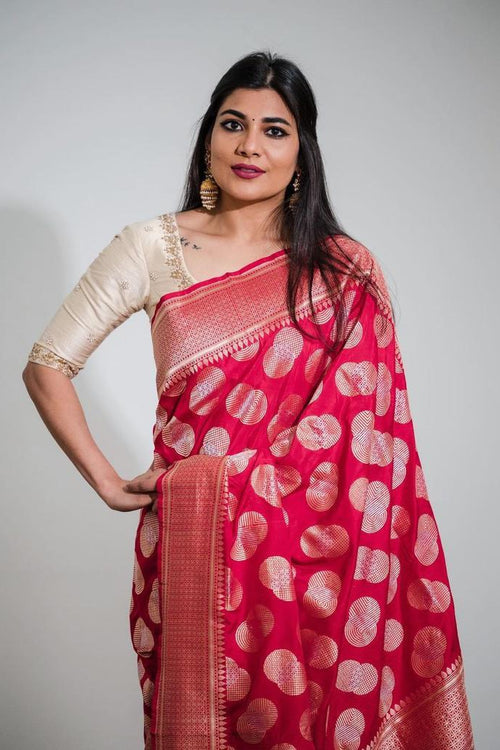 Load image into Gallery viewer, Classy Dark Pink Soft Silk Saree With Unique Blouse Piece
