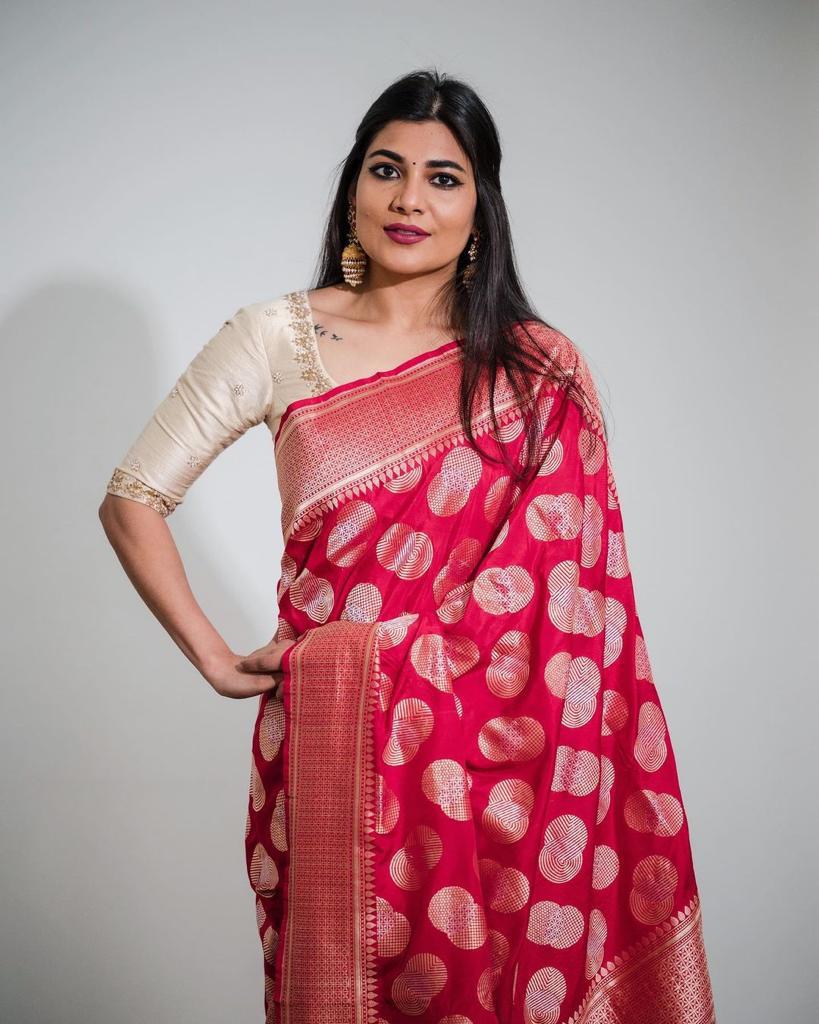 Classy Dark Pink Soft Silk Saree With Unique Blouse Piece