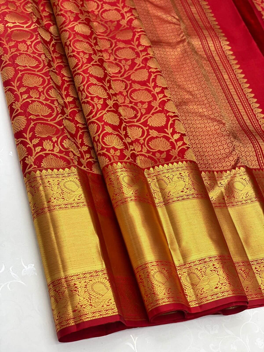 Women Red Kanjivaram Silk Saree With UnStiched Blouse