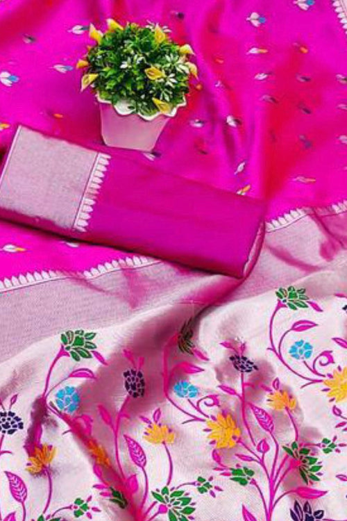 Load image into Gallery viewer, Extraordinary Magenta Paithani Silk Saree With Lovely Blouse Piece
