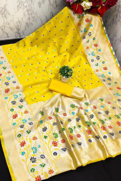 Murmurous Yellow Paithani Silk Saree With Propinquity Blouse Piece
