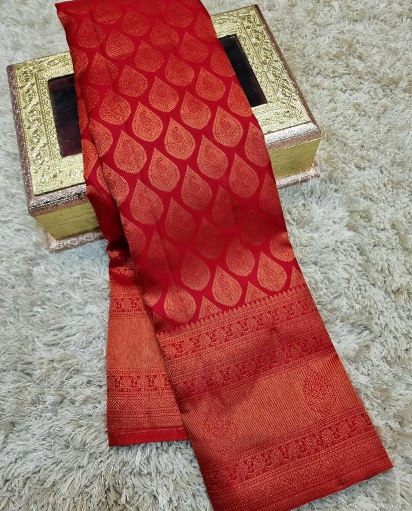 Effervescent Red Kanjivaram Silk Saree with Cynosure Blouse Piece