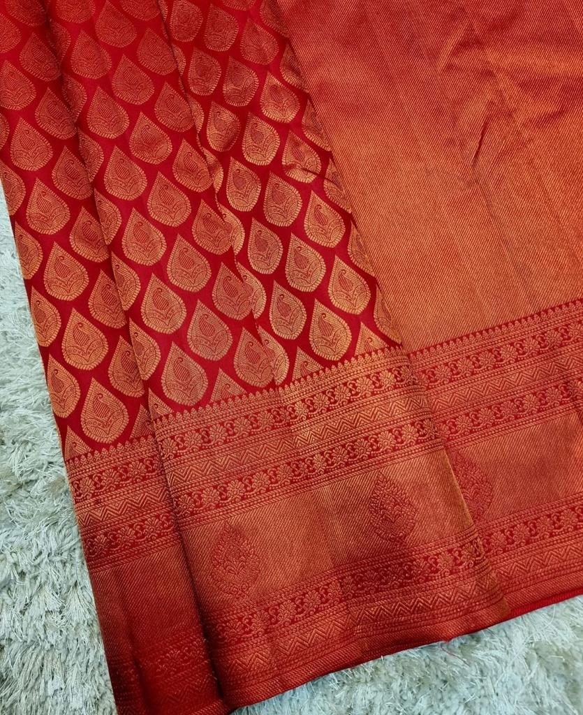Effervescent Red Kanjivaram Silk Saree with Cynosure Blouse Piece
