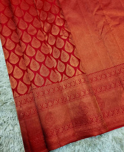 Effervescent Red Kanjivaram Silk Saree with Cynosure Blouse Piece