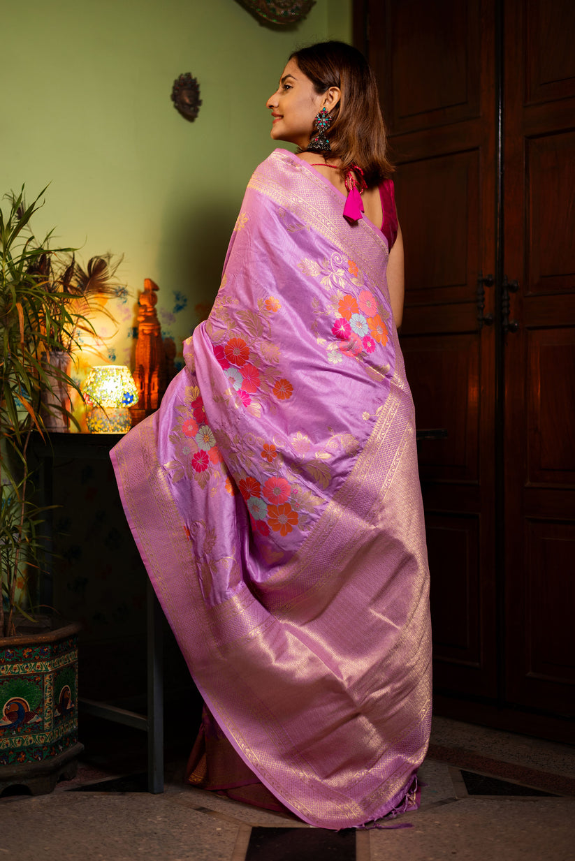 Glorious Lavender Soft Banarasi Silk Saree With Stunner Blouse Piece