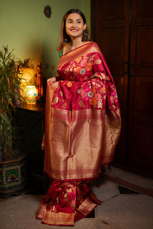 Load image into Gallery viewer, Assemblage Red Soft Banarasi Silk Saree With Dalliance Blouse Piece
