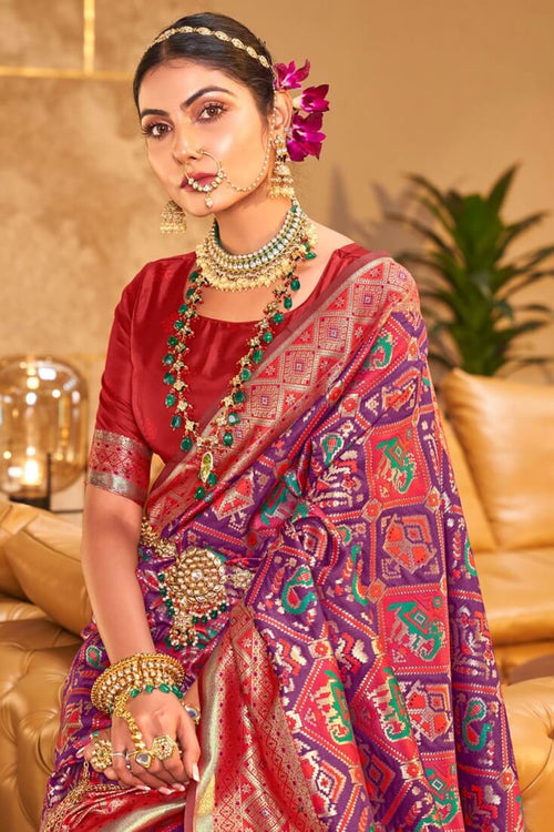 Load image into Gallery viewer, Demanding Purple Patola Silk Saree with Desiring Blouse Piece
