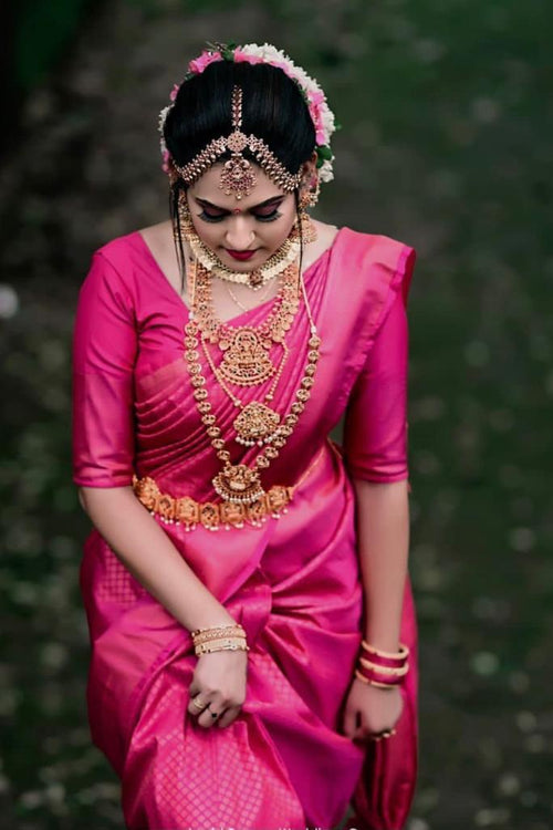 Load image into Gallery viewer, Lissome Dark Pink Soft Silk Saree With Epiphany Blouse Piece
