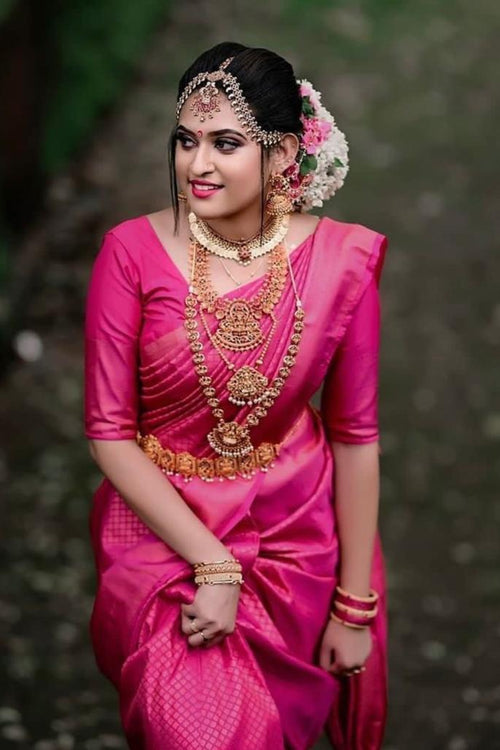 Load image into Gallery viewer, Lissome Dark Pink Soft Silk Saree With Epiphany Blouse Piece
