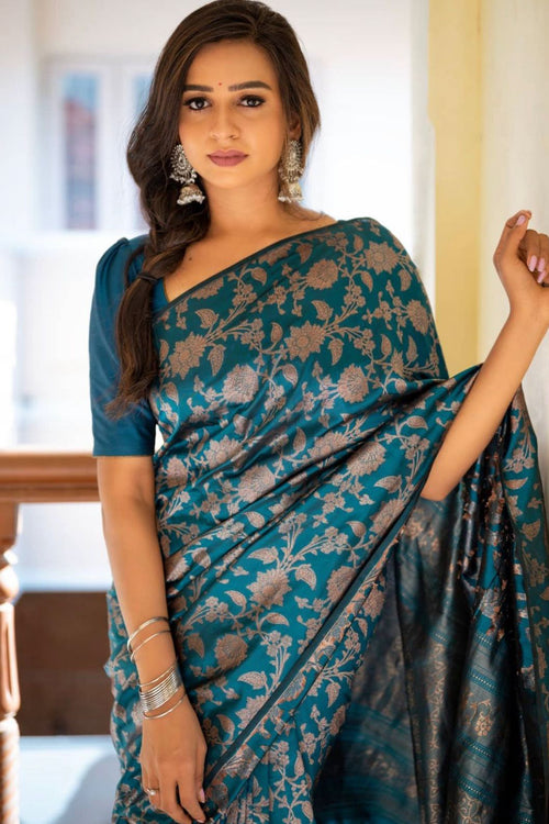 Load image into Gallery viewer, Fragrant Rama Soft Silk Saree With Woebegone Blouse Piece
