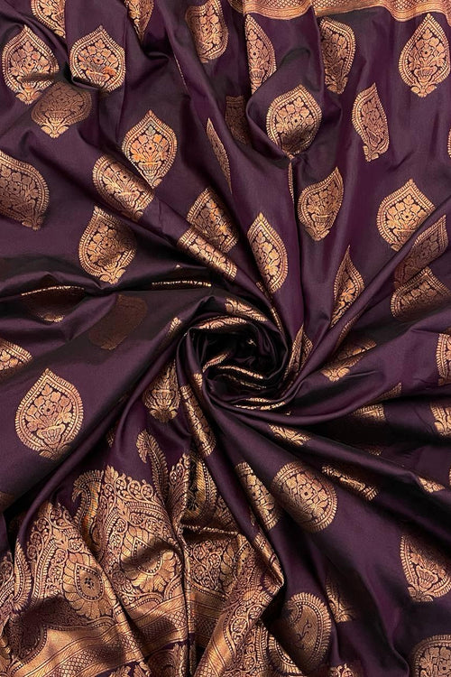 Load image into Gallery viewer, Divine Wine Soft Banarasi Silk Saree With Bewitching Blouse Piece
