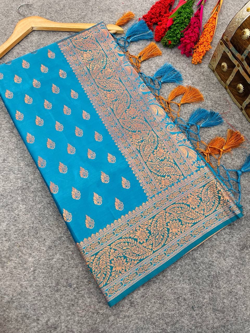 Pleasurable Firozi Soft Banarasi Silk Saree With Imbrication Blouse Piece