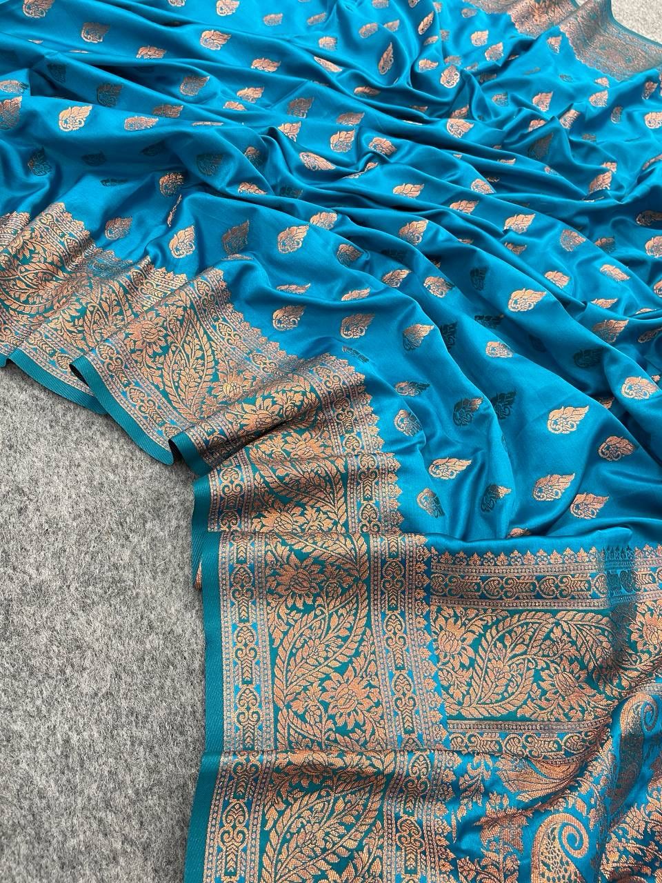 Pleasurable Firozi Soft Banarasi Silk Saree With Imbrication Blouse Piece