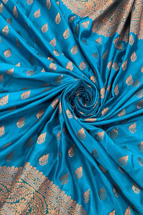 Load image into Gallery viewer, Pleasurable Firozi Soft Banarasi Silk Saree With Imbrication Blouse Piece
