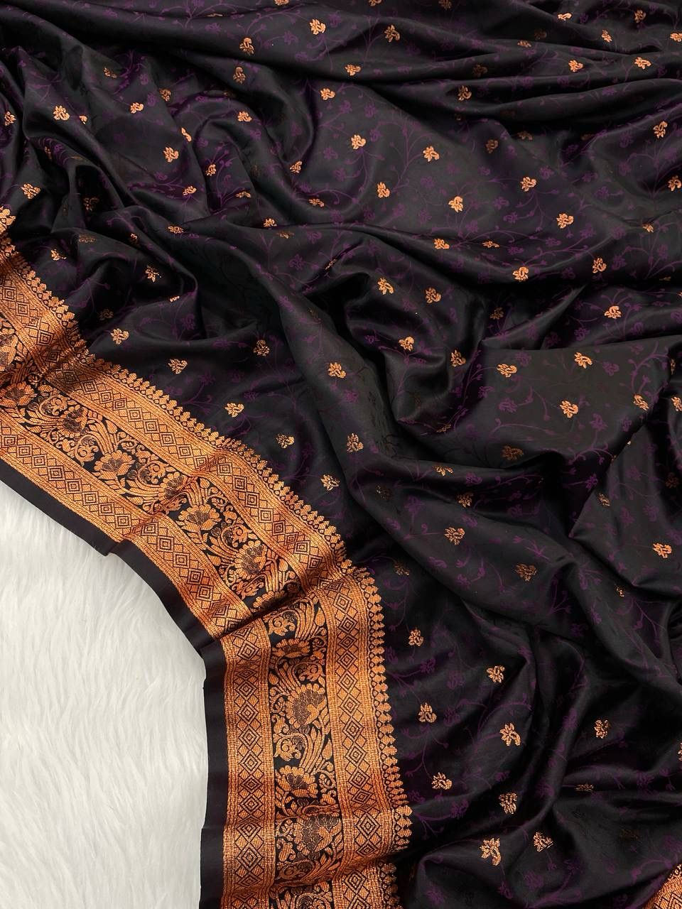 Prettiest Wine Soft Banarasi Silk Saree With Exquisite Blouse Piece