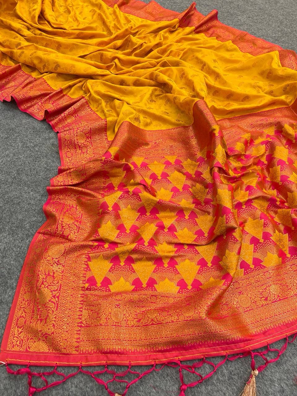 Mellifluous Yellow Soft Banarasi Silk Saree With Denouement Blouse Piece