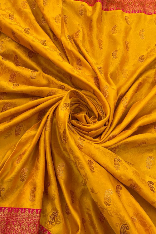 Load image into Gallery viewer, Mellifluous Yellow Soft Banarasi Silk Saree With Denouement Blouse Piece
