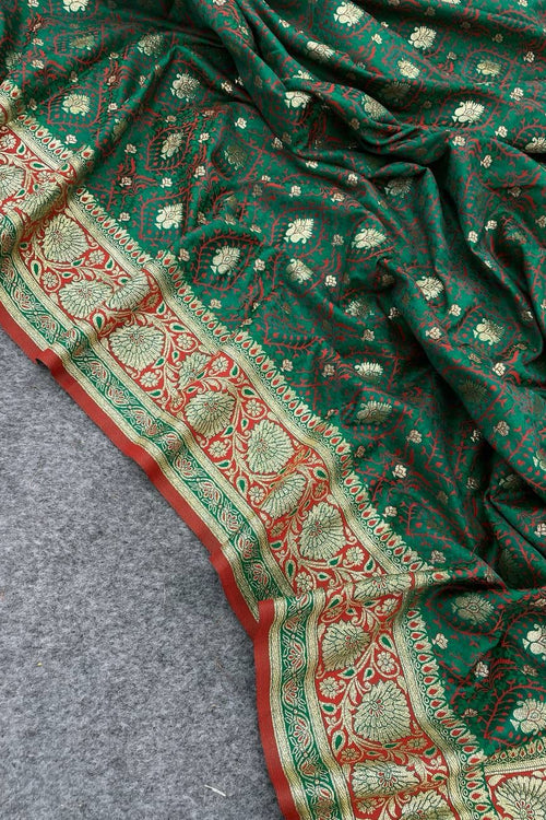 Load image into Gallery viewer, Murmurous Dark Green Soft Banarasi Silk Saree With Resplendent Blouse Piece
