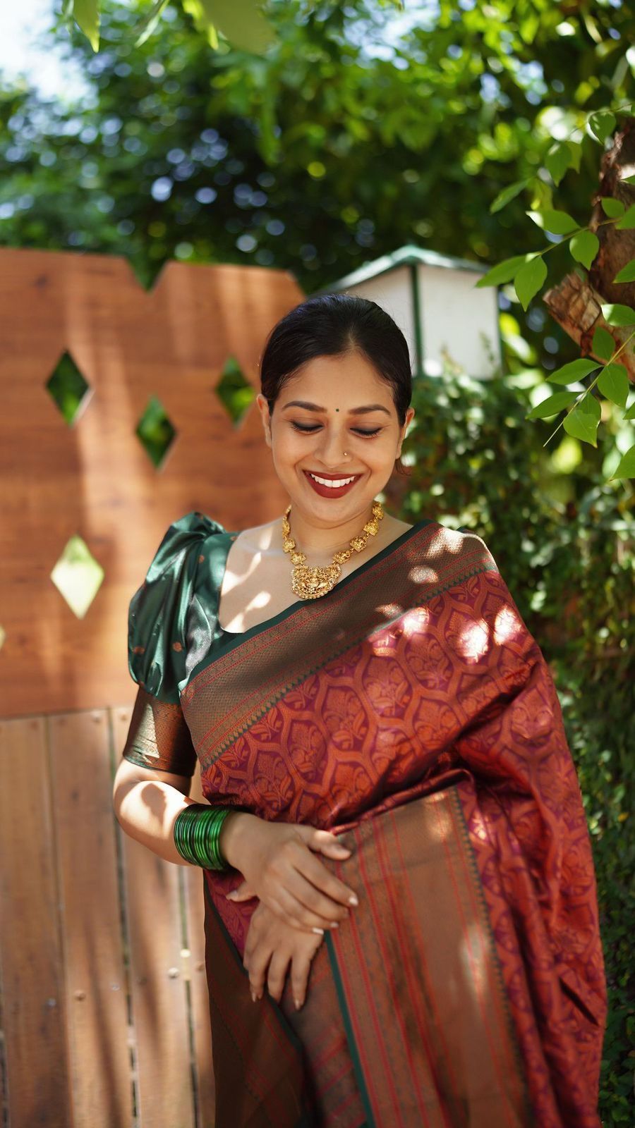 Gleaming Maroon Soft Silk Saree With Charming Blouse Piece