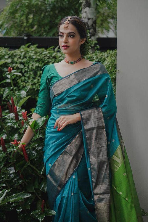 Load image into Gallery viewer, Serendipity Rama Soft Silk Saree With Ravishing Blouse Piece
