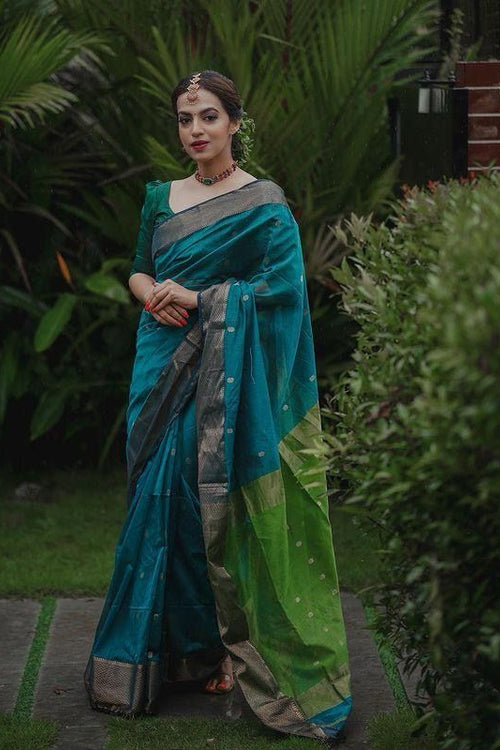 Load image into Gallery viewer, Serendipity Rama Soft Silk Saree With Ravishing Blouse Piece
