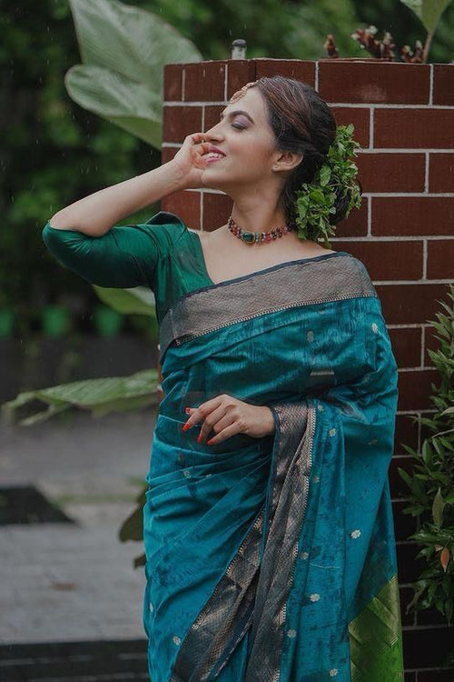 Load image into Gallery viewer, Serendipity Rama Soft Silk Saree With Ravishing Blouse Piece
