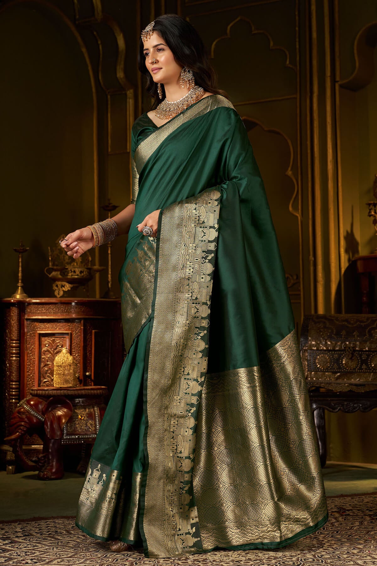 Blissful Dark Green Pure Banarasi Silk Saree With Capricious Blouse Piece
