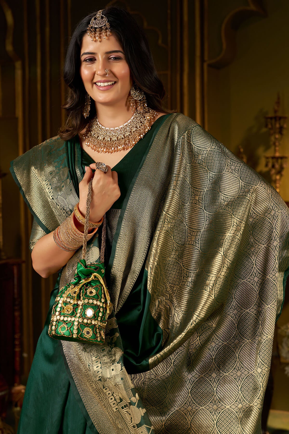 Blissful Dark Green Pure Banarasi Silk Saree With Capricious Blouse Piece