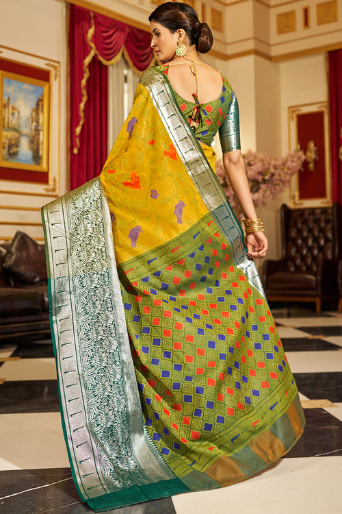 Load image into Gallery viewer, Nemesis Yellow Soft Banarasi Silk Saree With Delectable Blouse Piece
