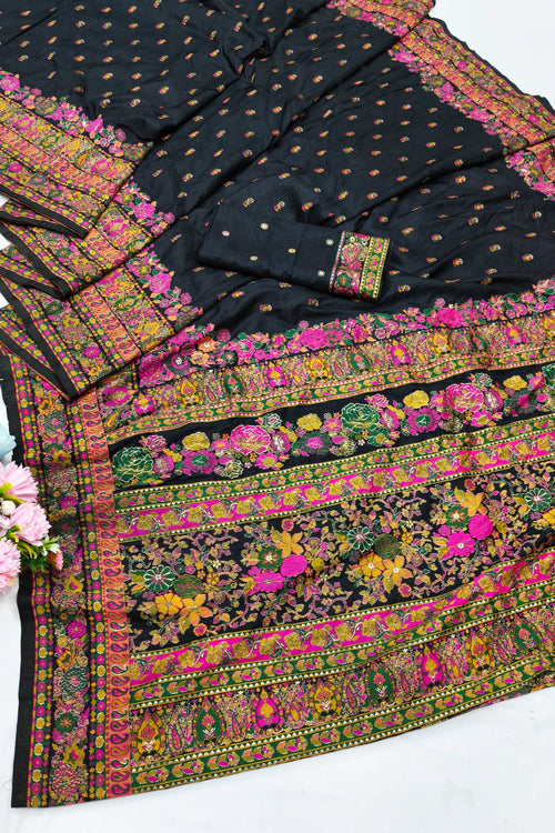 Load image into Gallery viewer, Palimpsest Black Nylon Dola Pashmina Saree With Classy Blouse Piece
