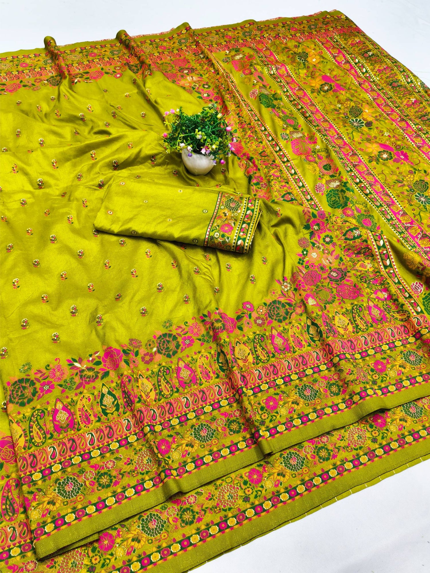 Ethnic Mehandi Nylon Dola Pashmina Saree With Quixotic Blouse Piece