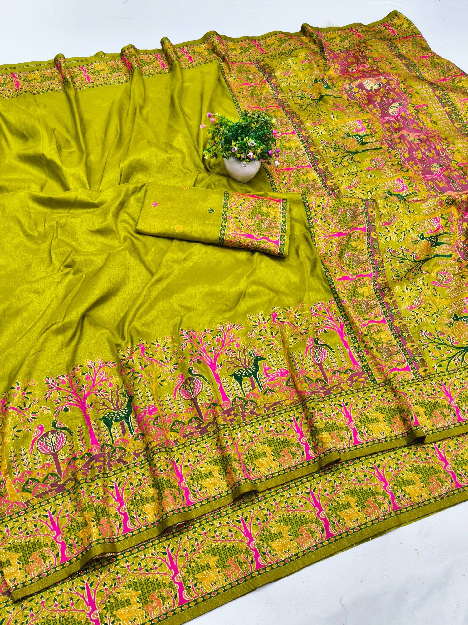 Enamoring Mehandi Nylon Dola Pashmina Saree With Surpassing Blouse Piece
