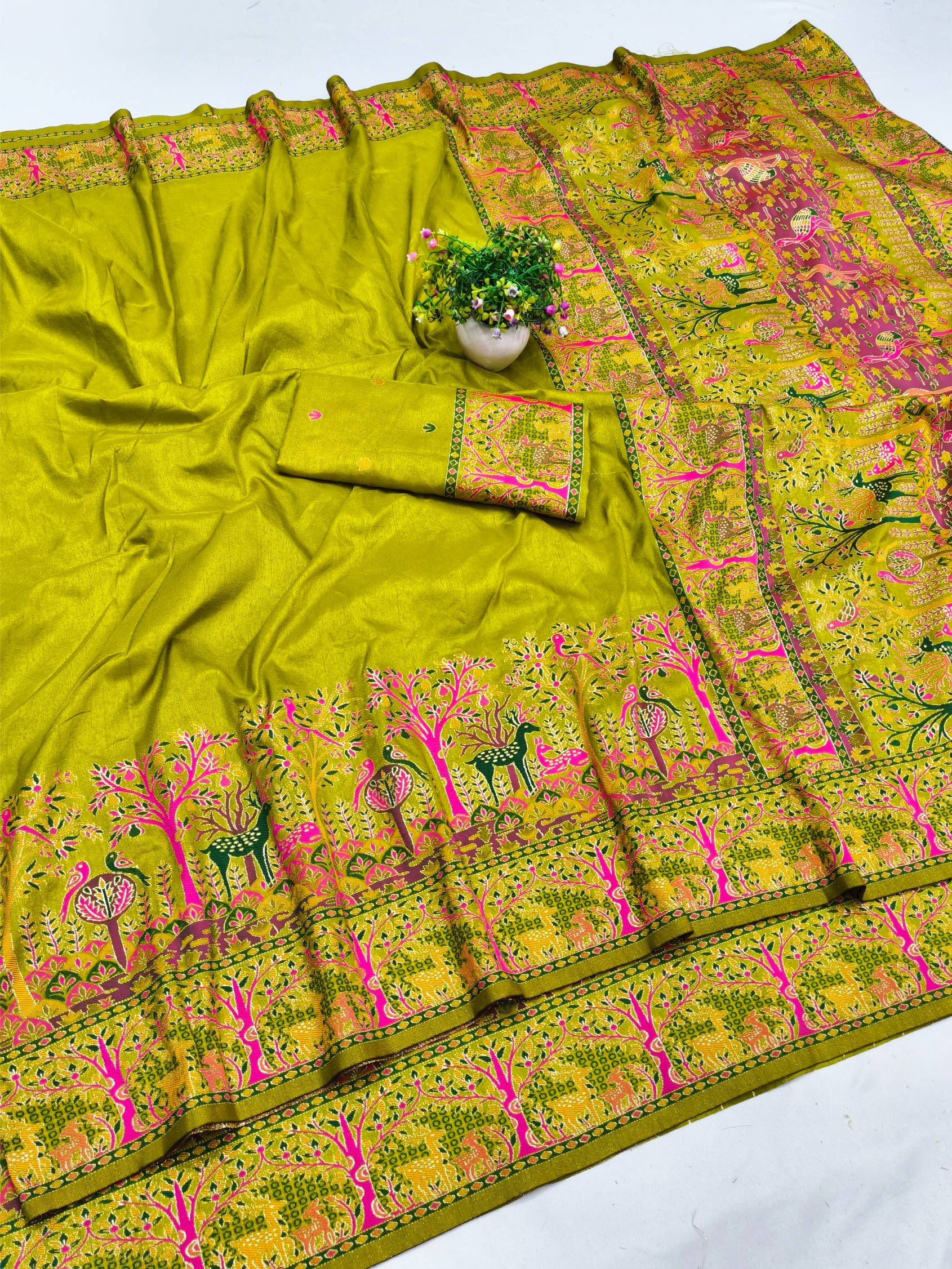 Enamoring Mehandi Nylon Dola Pashmina Saree With Surpassing Blouse Piece