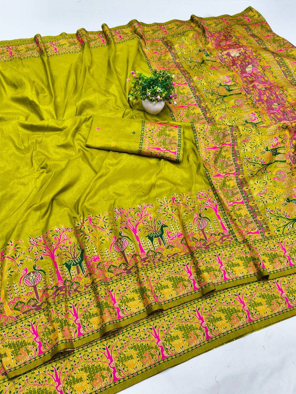 Enamoring Mehndi Nylon Dola Pashmina Saree With Surpassing Blouse Piece