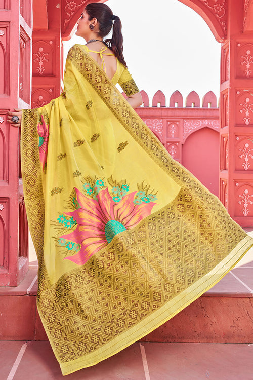 Load image into Gallery viewer, Splendiferous Yellow Cotton Silk Saree With Luxuriant Blouse Piece
