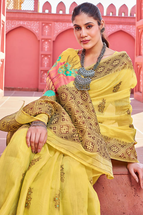 Load image into Gallery viewer, Splendiferous Yellow Cotton Silk Saree With Luxuriant Blouse Piece
