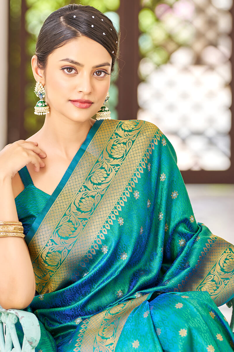 Preferable Rama Kanjivaram Silk Saree With Majesty Blouse Piece