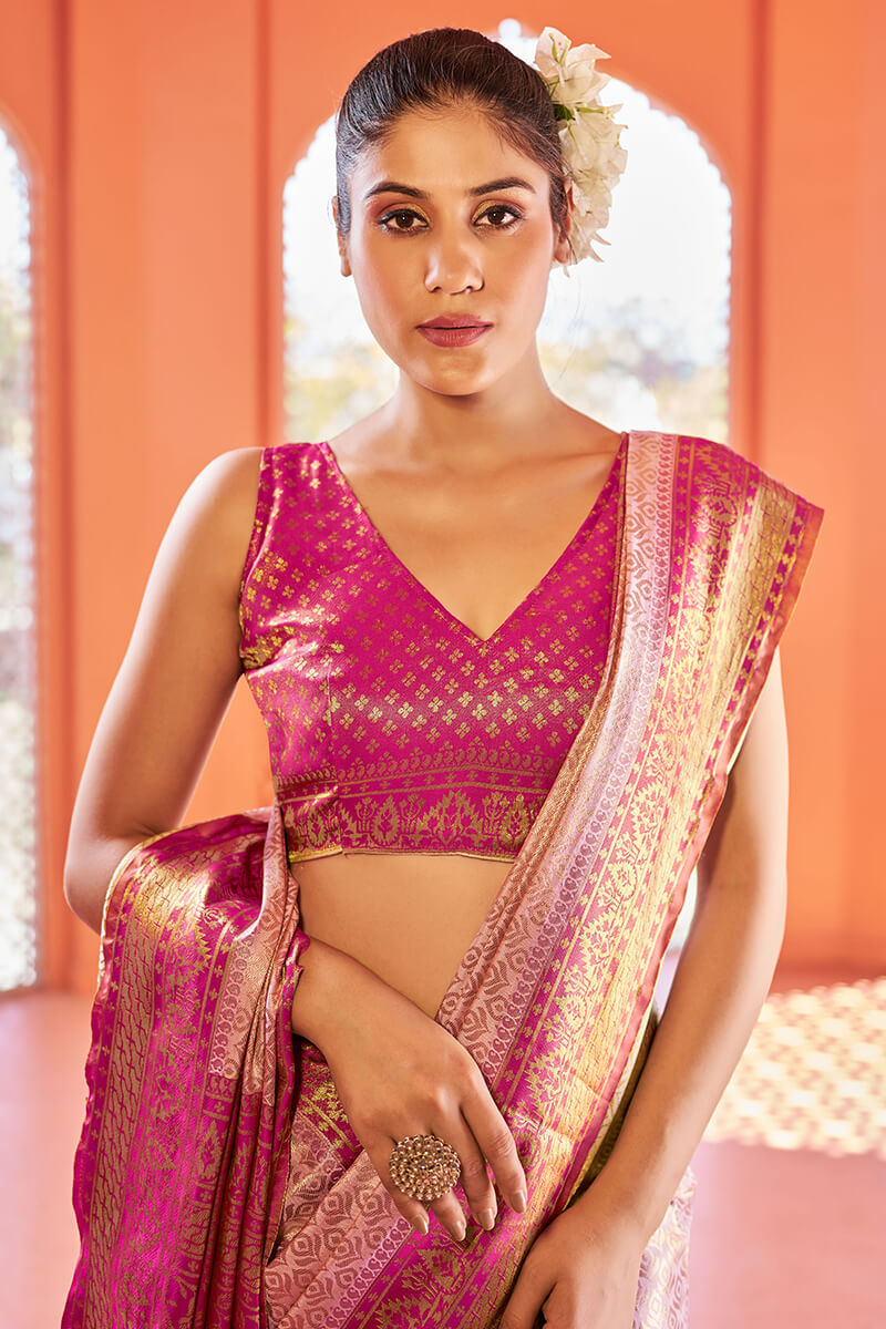 Gratifying Baby Pink Kanjivaram Silk Saree With Precious Blouse Piece