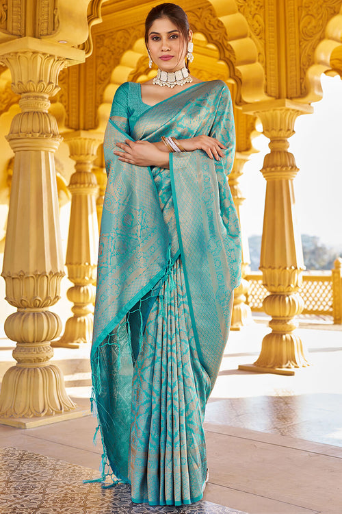 Load image into Gallery viewer, Pulsating Sea Green Kanjivaram Silk Saree With Resplendent Blouse Piece
