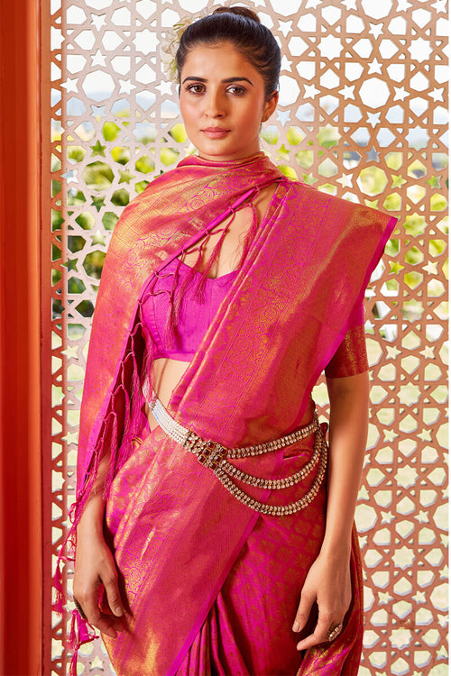 Load image into Gallery viewer, Blissful Dark Pink Kanjivaram Silk Saree With Fancifull Blouse Piece
