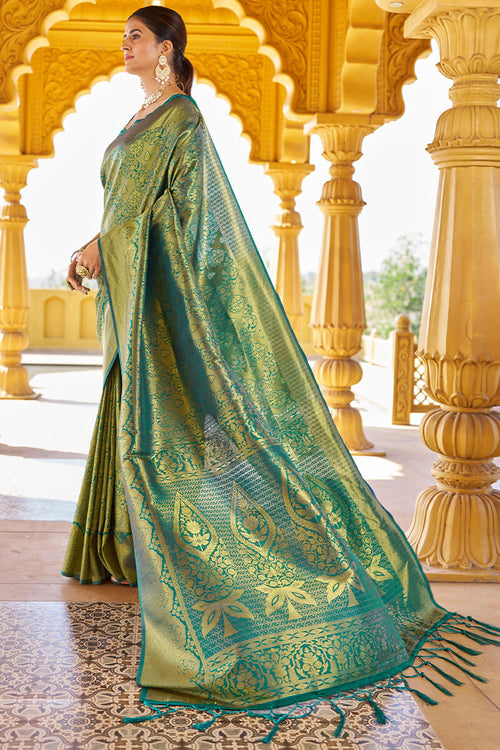 Load image into Gallery viewer, Sumptuous Rama Kanjivaram Silk Saree With Splendorous Blouse Piece
