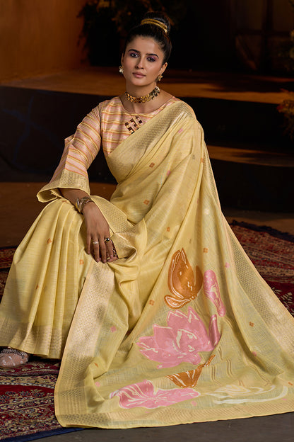 Entrancing Yellow Cotton Silk Saree With Gratifying Blouse Piece