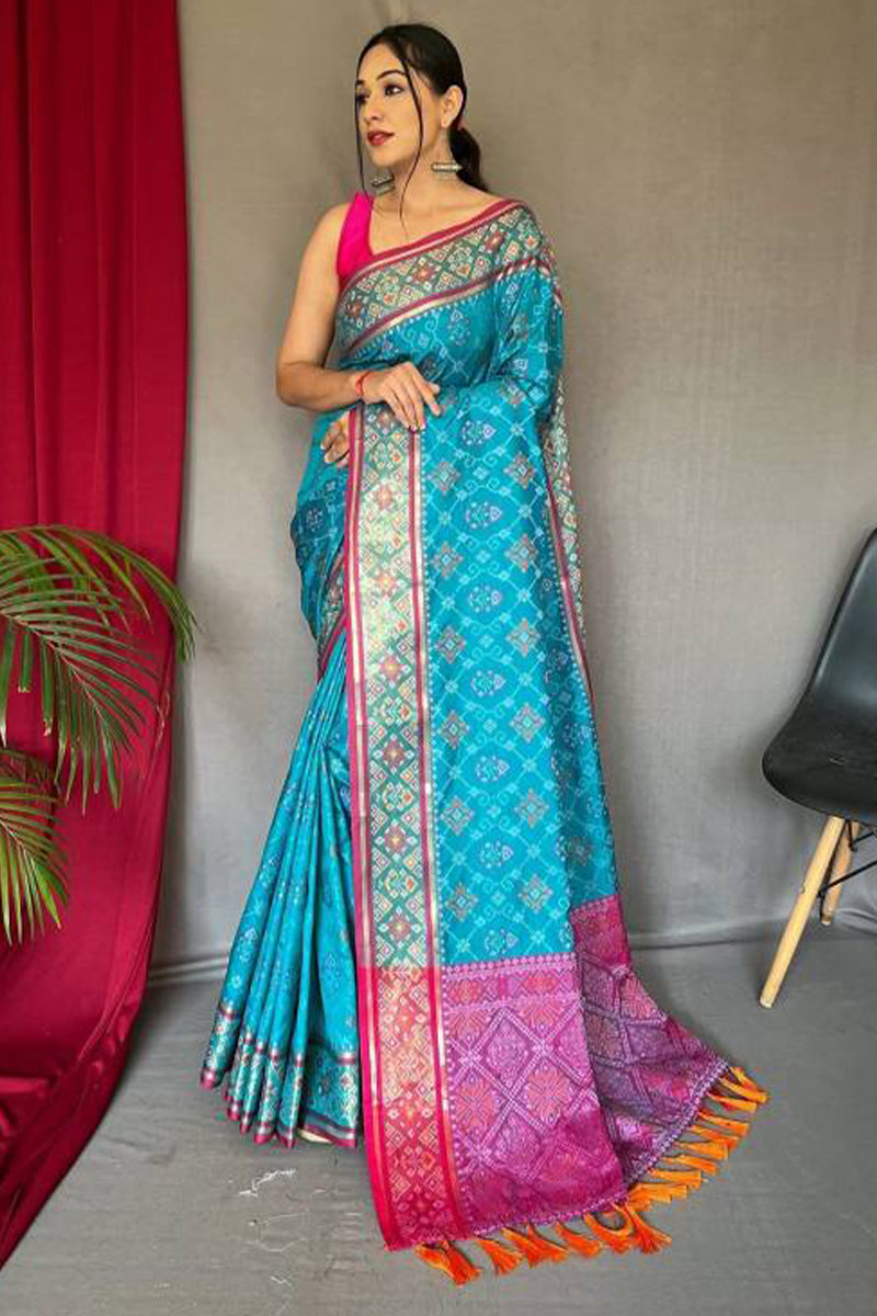 Whimsical Rama Patola Silk Saree with Amazing Blouse Piece