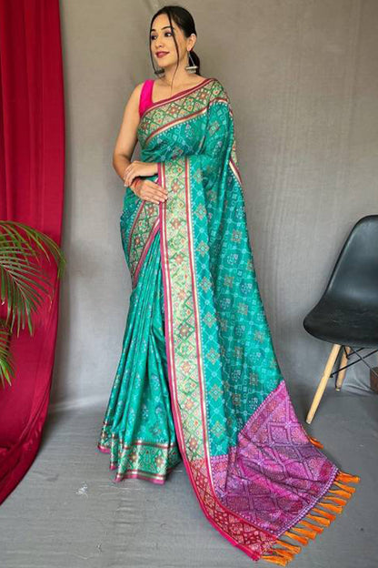 Serendipity Turquoise Patola Silk Saree with Luxuriant Blouse Piece
