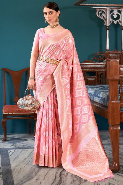 Groovy Baby Pink Cotton Silk Saree With Lissome Blouse Piece