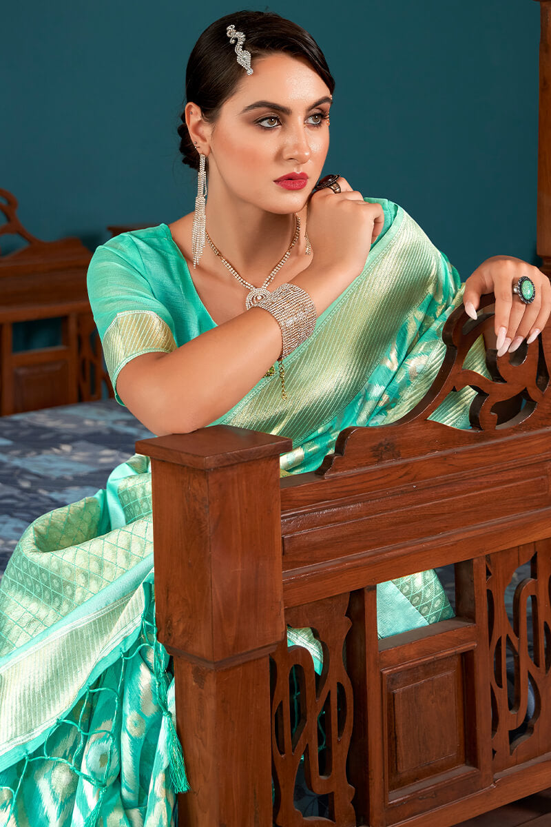 Glorious Turquoise Cotton Silk Saree With Sophisticated Blouse Piece