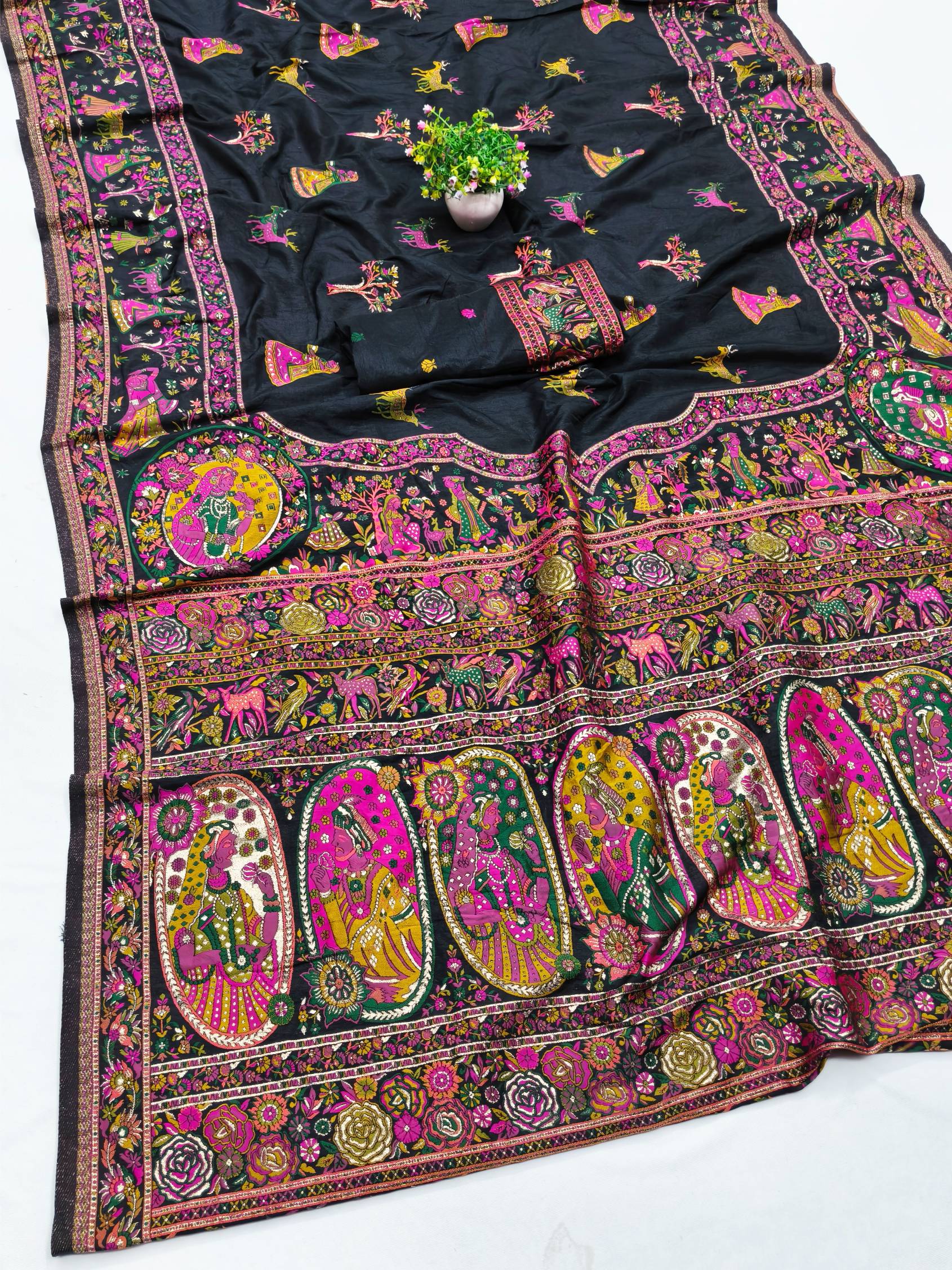 Confounding Black Nylon Dola Pashmina Saree With Scintillating Blouse Piece