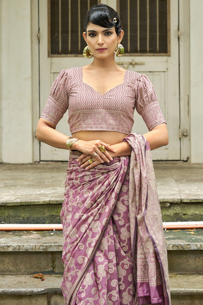 Unequalled Light Purple Lucknowi Silk Saree With Engrossing Blouse Piece