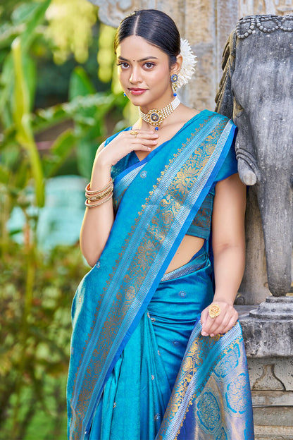 Energetic Firozi Kanjivaram Silk Saree With Traditional Blouse Piece